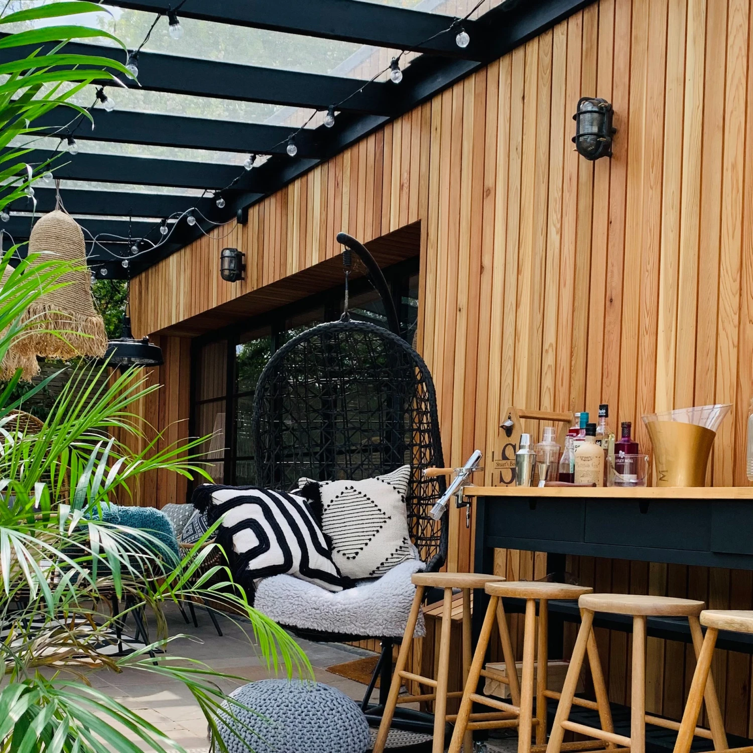 6 Inch Black Bulkhead Outdoor & Bathroom Oval Wall Light With Versatile Side & Rear Wiring Options 7 6 Inch Black Bulkhead Outdoor & Bathroom Oval Wall Light With Versatile Side & Rear Wiring Options - Image 7