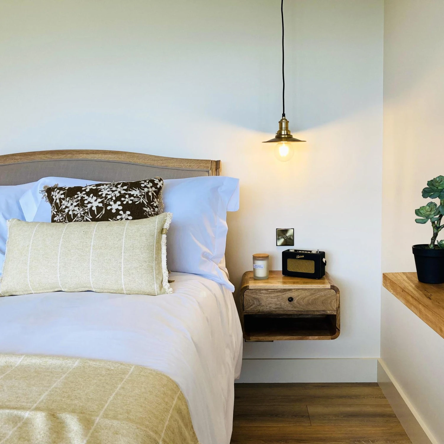 Brooklyn Flat Pendant - 8 Inch - Brass 7 Brooklyn Flat Pendant - 8 Inch - Brass - Image 7